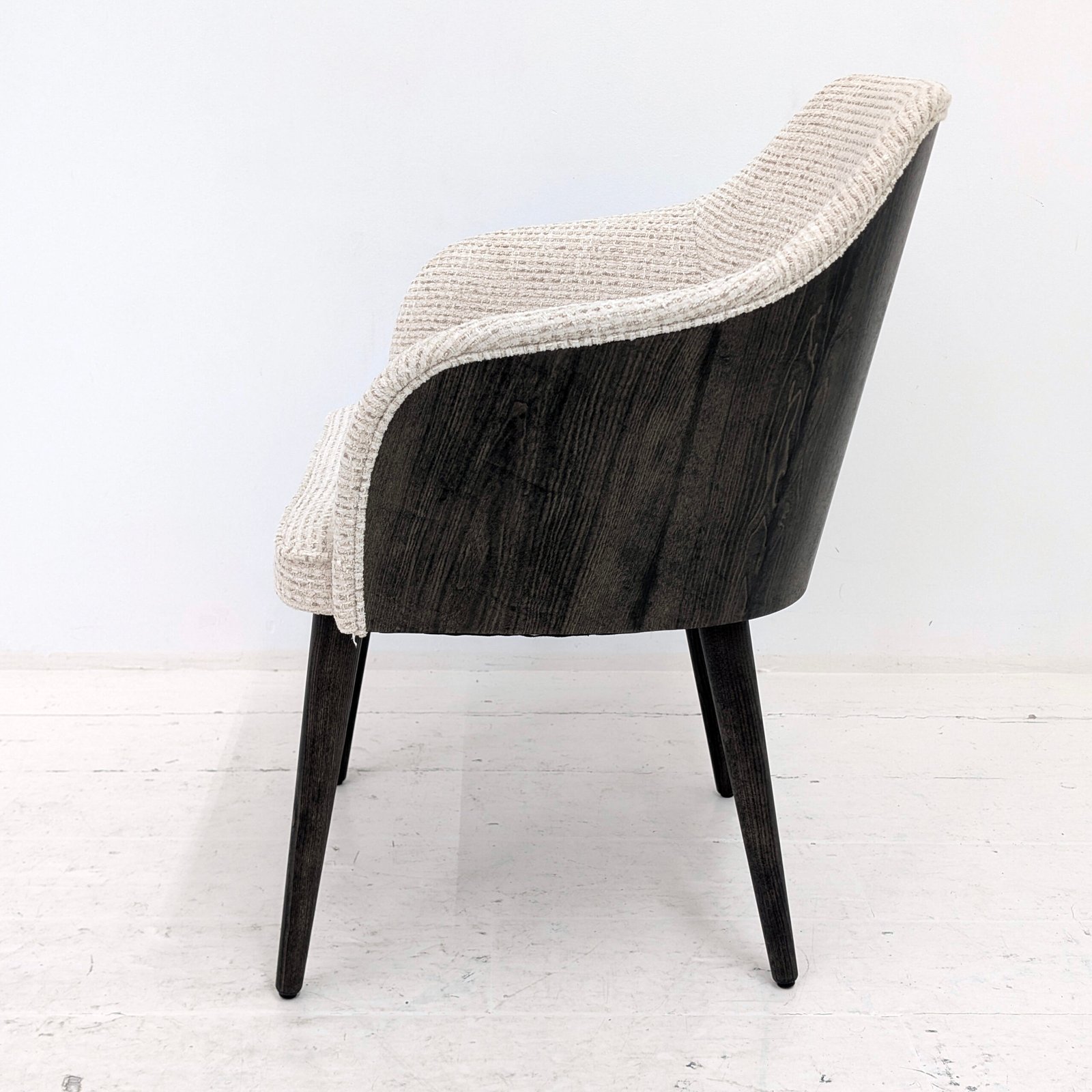 Ram Chair – Off-White Bouclé