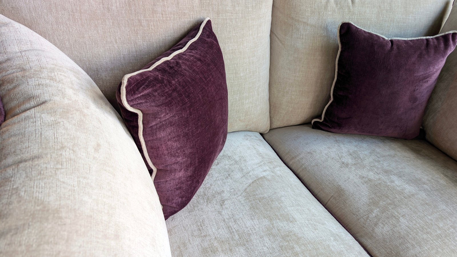 Cleo Cream Chenille 2 Seater Sofa | Contrast Piping