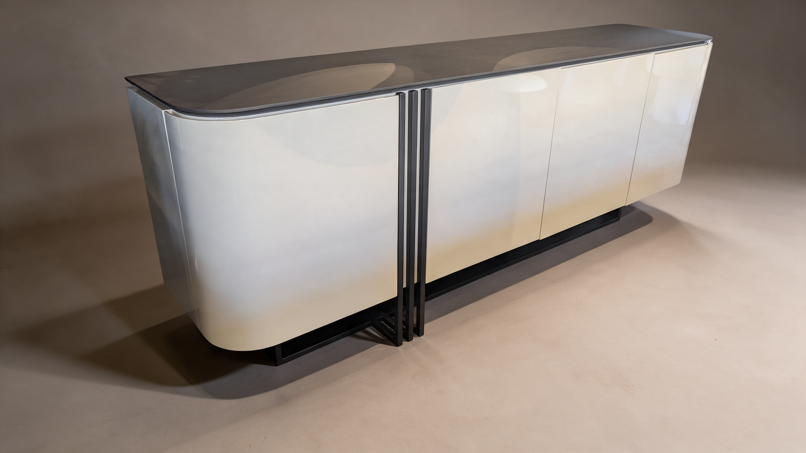 White gloss sideboard – view 2