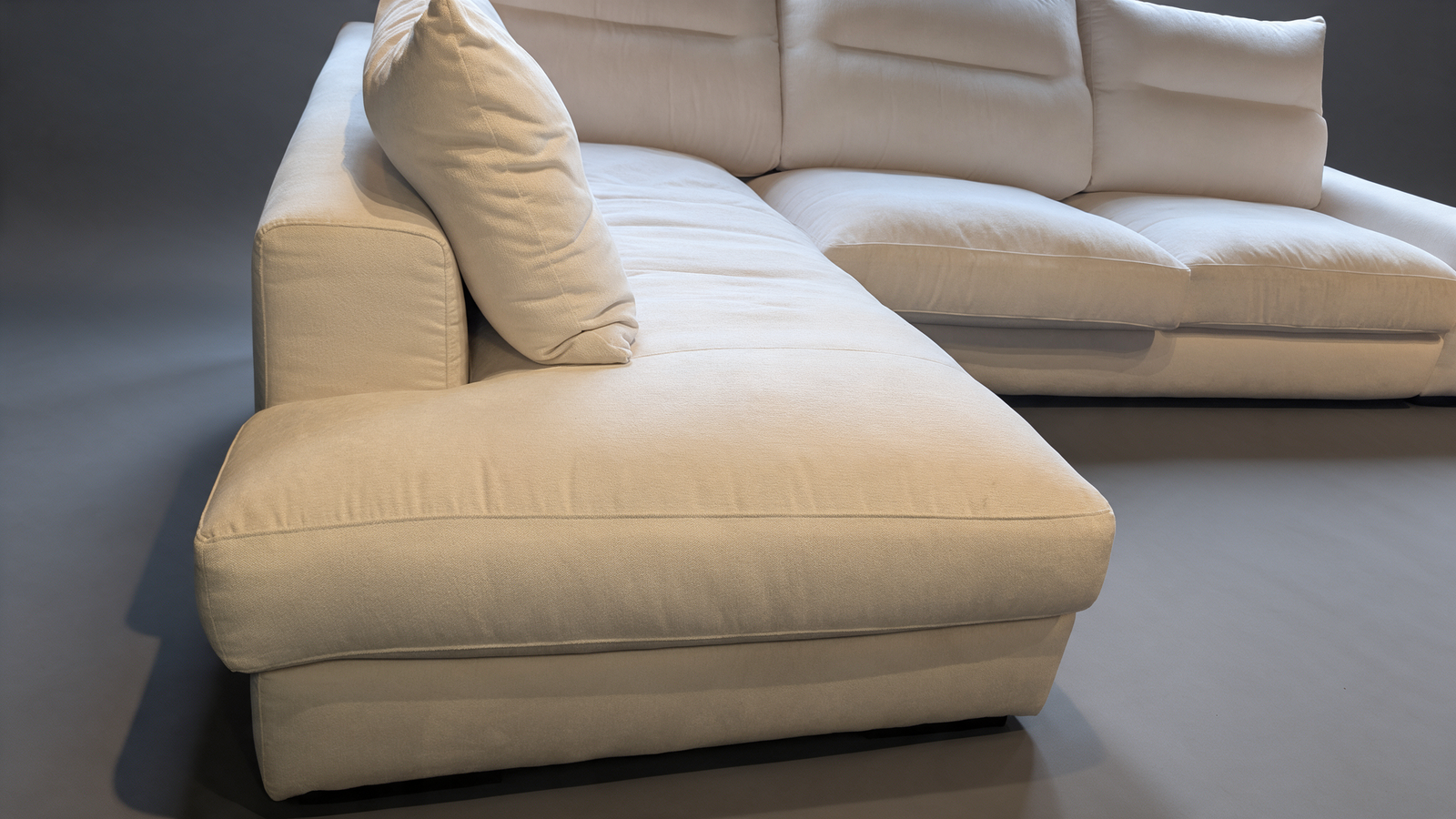 Vejer Corner Sofa with deep Seats